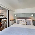Finest Retreats - Duck Down